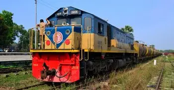 Bangladesh receives first parcel train carrying dry chilies from India
