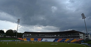 Jayawickrama, Mendis set up SL's victory push