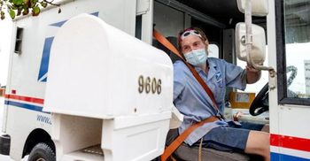 US 2020: Postal service warns of delays in mail-in vote count