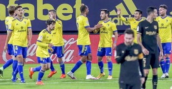 Barca lose to Cadiz for first time since 1991