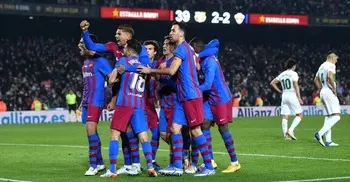 Barca leave it late to beat Elche