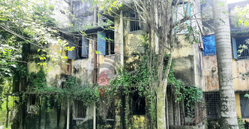 আবাসন দূরের কথা, সরকারি কার্যালয়ই চলছে ভাড়া বাসায়