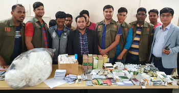 কক্সবাজারে ভুয়া ডাক্তারসহ ৫ জন আটক, বিপুল পরিমাণ নকল ওষুধ জব্দ