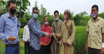 ভিক্ষা করে জমানো টাকা করোনা তহবিলে