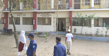 জাল ভোট দেয়ার চেষ্টা, ৩ তরুণীর কারাদণ্ড