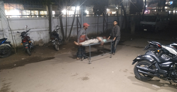 ট্রাকচাপায় প্রাণ গেলো গীতিকারের