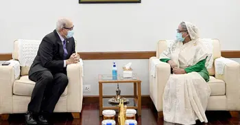 PM seeks robust Singaporean investment in economic zones
