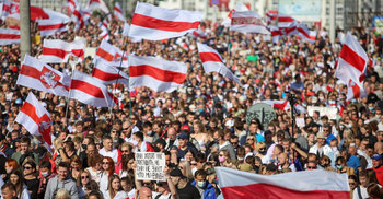 1 lakh Belarus protesters flood streets to demand end of Lukashenko