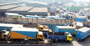 বেনাপোলে কমেছে আমদানি