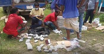 বেনাপোলে ৩০ লাখ টাকার নকল ওষুধ জব্দ