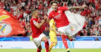 Benfica heap pressure on Koeman and Barca