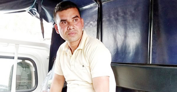 চাঁপাইনবাবগঞ্জে পুলিশ পরিচয়ে প্রতারণা, বিজিবি সদস্য আটক