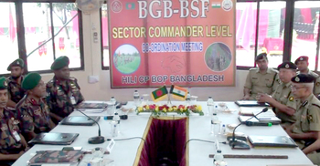 হিলিতে বিজিবি-বিএসএফের সেক্টর কমান্ডার বৈঠক