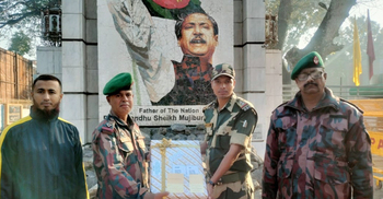 বিজয় দিবস উপলক্ষে বিএসএফকে বিজিবির মিষ্টি উপহার