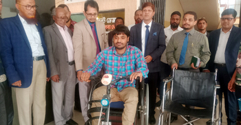 এখন থেকে একাই কলেজে যেতে পারবেন মাকসুদুর