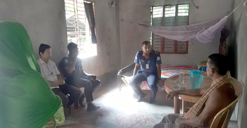 ‘ভাইয়া আমাকে বাঁচান’ ছাত্রীর ডাকে সাড়া দিলেন ওসি