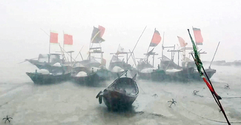 ভোলায় উত্তাল মেঘনা, হালকা-মাঝারি বৃষ্টিপাত