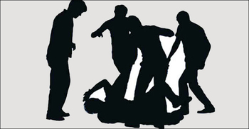 জামিনে মুক্তি পেয়েই গণধোলাইয়ের শিকার হলেন ফিটিং শাহীন