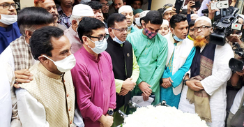 এটিএম শামসুজ্জামানের মরদেহে আওয়ামী লীগের শ্রদ্ধা