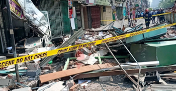 3 killed in blast at building in Science Lab