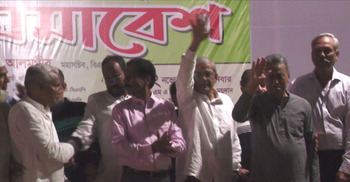 ফরিদপুরে সমাবেশ মঞ্চে ফখরুলসহ বিএনপির কেন্দ্রীয় নেতারা