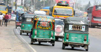 অভিযান-মামলায়ও থামছে না তিন চাকার যান
