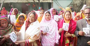 এক সতিনকে জেতাতে মাঠে দুই সতিন