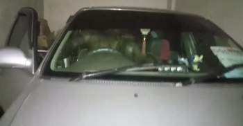 বগুড়ায় গ্যারেজে রাখা গাড়িতে মিললো চালকের মরদেহ