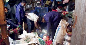 বসতঘরে তৈরির সরঞ্জামসহ ১০ বোমা উদ্ধার