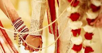 পাতানো ছেলের বউকে নিয়ে পালালেন শ্বশুর