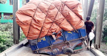 টাঙ্গাইলে আট মাসে চারবার ভাঙলো এক বেইলি ব্রিজ