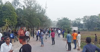 ছাত্রী ধর্ষণ: উত্তাল বশেমুরবিপ্রবি এলাকা, ধাওয়া-ভাঙচুর