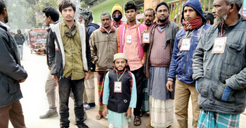 ভোটযুদ্ধে ২৮ ইঞ্চির মশু