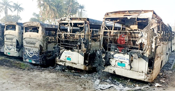 রহস্যজনক আগুনে পুড়লো সেই বরকত-রুবেলের ১২ বাস