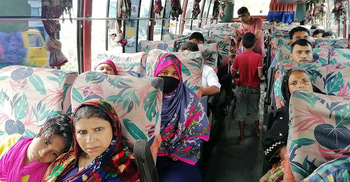 সবার আশঙ্কাই সত্য হলো, একজনকে দিতে হয় দুই সিটের ভাড়া