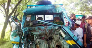 Bus-pickup collision claims 3 lives