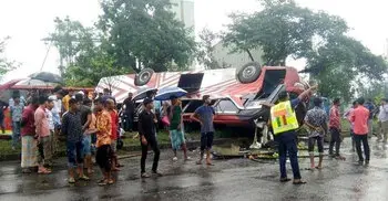 2 killed as bus overturns in Chattogram