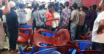 তদন্ত কমিটির সামনে টেকনাফ উপজেলা ছাত্রলীগের দু’পক্ষের হাতাহাতি