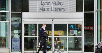1 dead, 5 wounded in stabbing at Vancouver library, suspect in custody