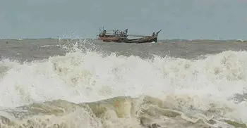 Maritime ports asked to hoist cautionary signal 3