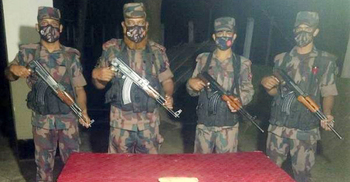 সীমান্তে পড়ে ছিল ২৩ লাখ টাকার হেরোইন