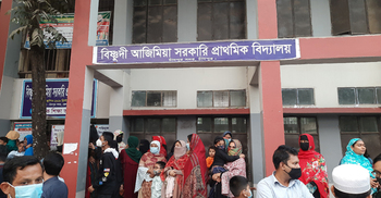 চাঁদপুরে শ্রেণিকক্ষ থেকে প্রধান শিক্ষকের মরদেহ উদ্ধার