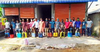 নিজ গ্রাম করোনাভাইরাস মুক্ত করতে ৪০ যুবকের উদ্যোগ