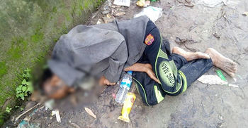 সিএনজিতে করে এনে বৃদ্ধকে রাস্তায় ফেলে গেলেন স্বজনরা