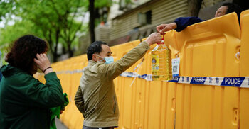 Shanghai vows punishment for COVID lockdown violators as cases hit 25,000