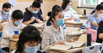 Shanghai schools to go online as Covid spreads in China