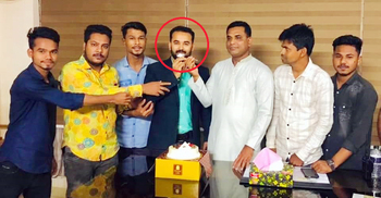 ‘পলাতক আসামিদের’ নিয়ে জন্মদিনের কেক কেটে প্রত্যাহার চকরিয়ার ওসি