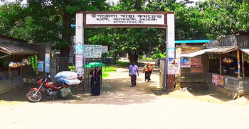 কেন্দ্রে স্বাস্থ্য কর্মকর্তার সঙ্গে অসদাচরণ, টিকাদান বন্ধ