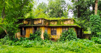 বসবাসের অযোগ্য চুয়াডাঙ্গার বেশিরভাগ সরকারি বাসভবন