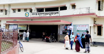 চুয়াডাঙ্গায় বাড়ির ছাদ থেকে পড়ে শিশু নিহত